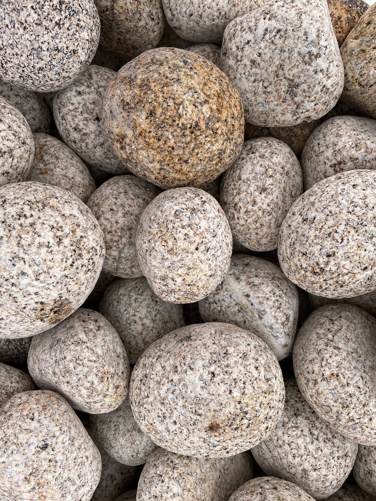 Gros galet de Granit Jaune  big bag et roller